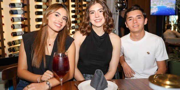 Gala y sabor: Marmoleo Steak House celebra su primer aniversario con una exclusiva alfombra roja