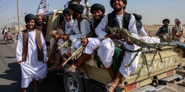 Escalada de violencia: Pakistán y Afganistán se enfrentan en combate tras bombardeos fronterizos